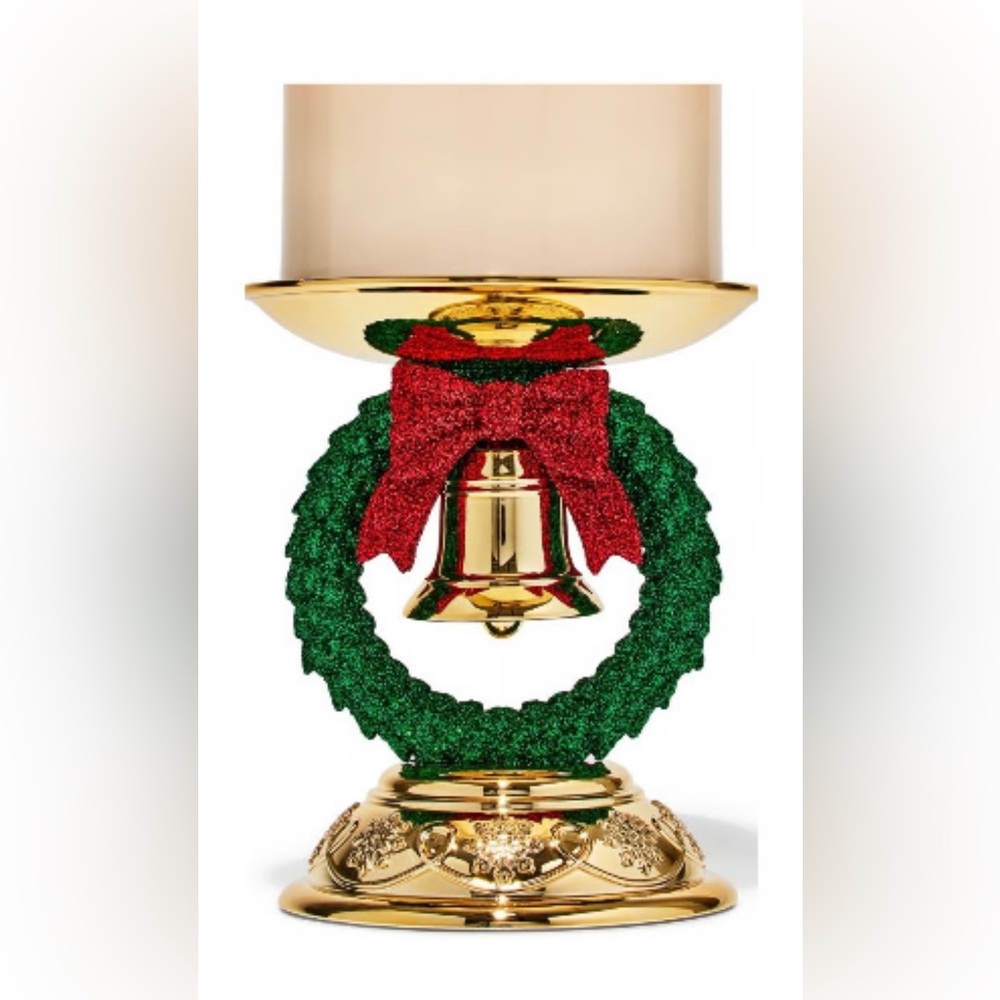 *NEW*  Bath & Body Works Gold Christmas Wreath 3-wick Pedestal Candle Holder